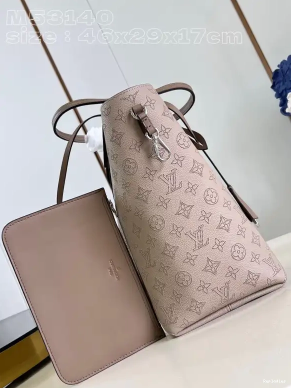 Cheap 17CM VUITTON x LOUIS HINA-46 29.5 x 0612